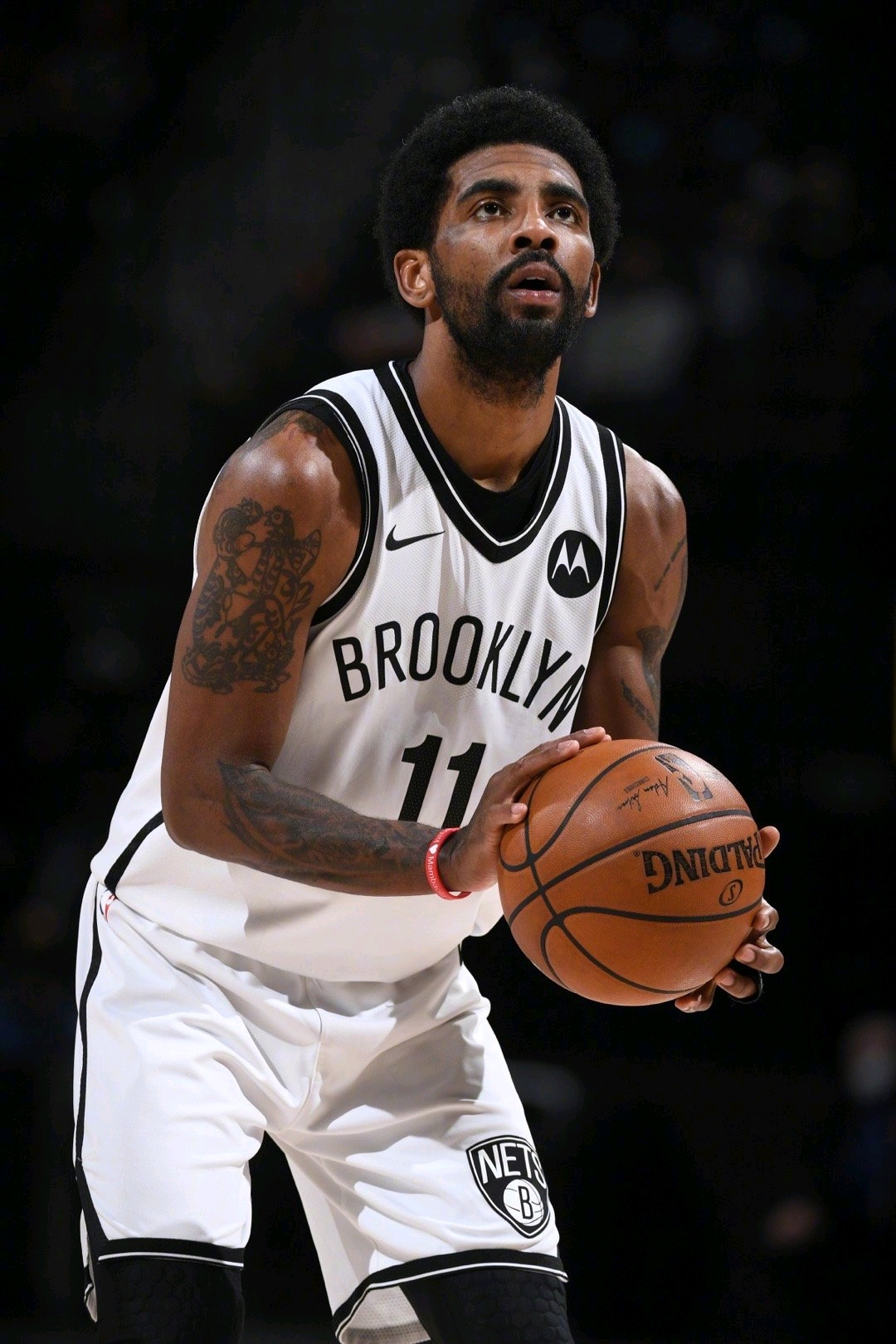 篮球湖人核心球员连续得分上双（湖人核心连续多场得分上双）