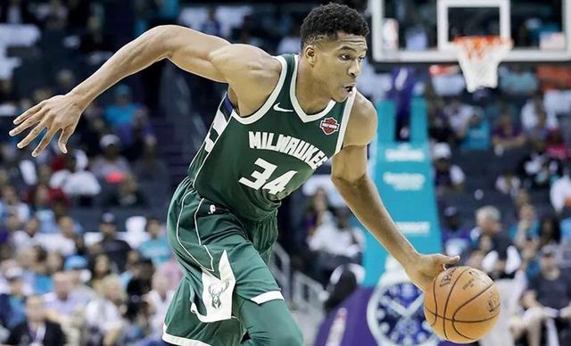 37岁80天，莱万是西甲历史上演帽子戏法第四年长的球员（莱万37岁80天，位列西甲史上帽子戏法年龄第四高）