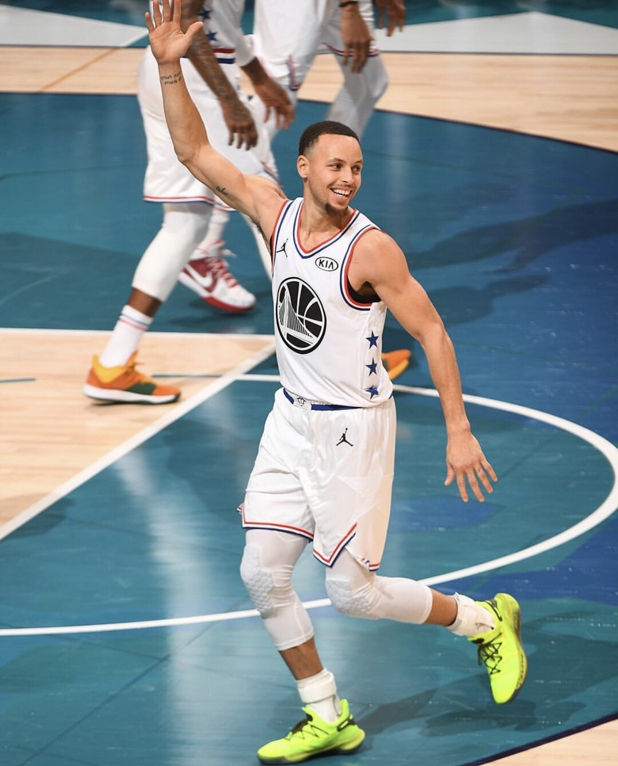 篮球勇士新签球员快速融入（勇士新援火速融入球队）